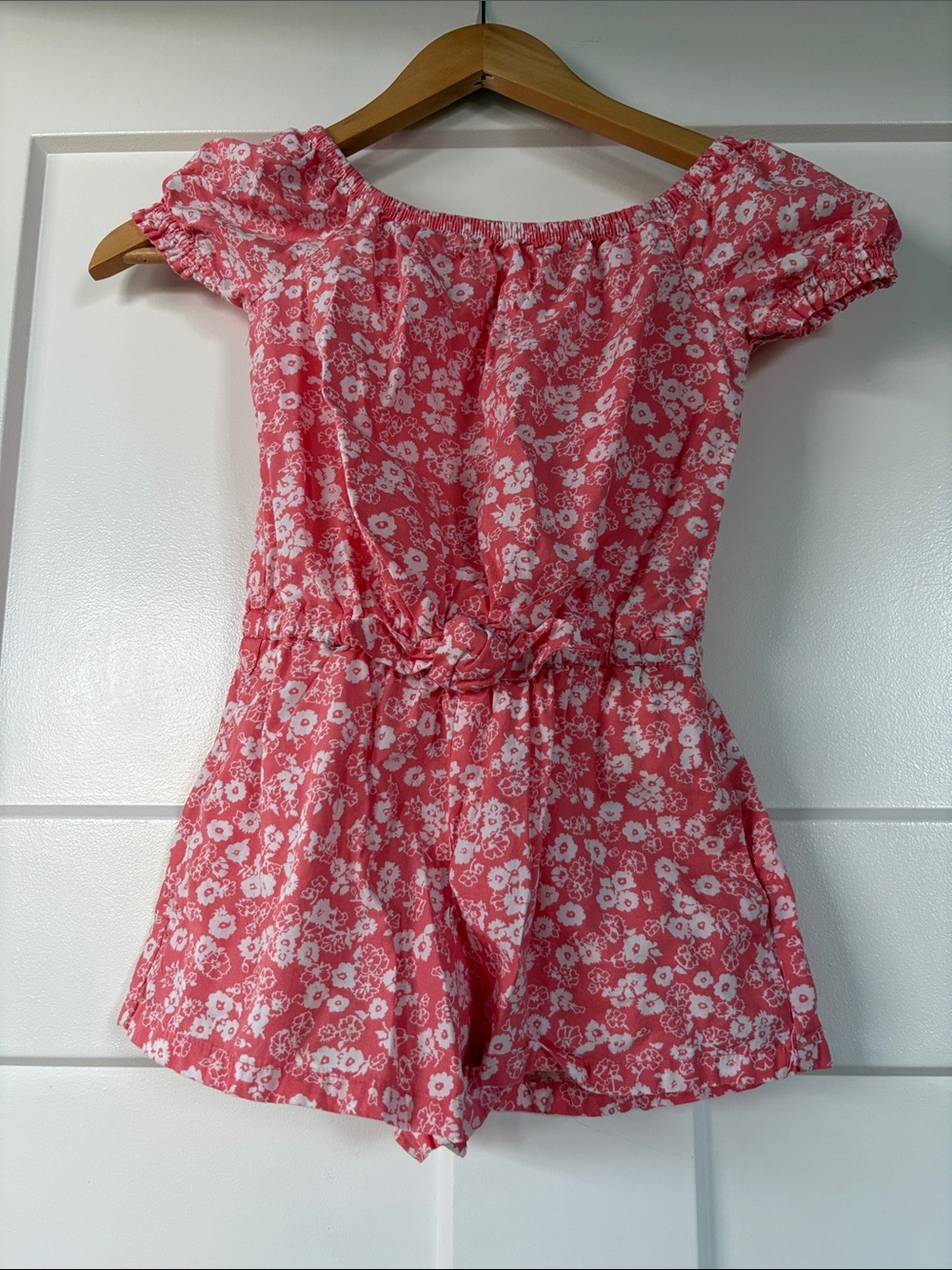 GAP Pink Floral Off-Shoulder Romper with Tie Waist Size 4-5